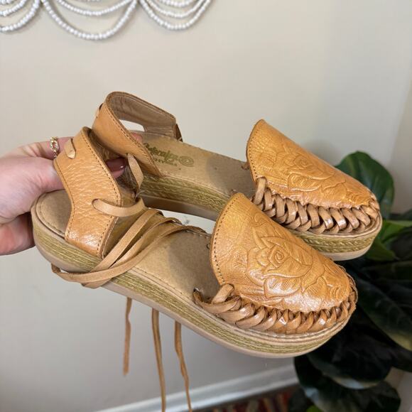 Leather Tooled Tie Lace Up Espadrille Sandal 8 - Picture 2 of 4